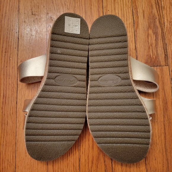 Skechers Martha Stewart Metallic Gold Strappy Sandals 7.5 BREEZIE Slides - Picture 6 of 10